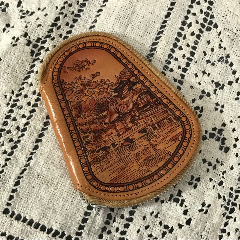 🎉HP🎉 VINTAGE KEY MONEY HOLDER zip tooled leather
